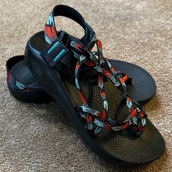7.5W Chaco Adjustable Strap Sandals - Picture 4 of 5